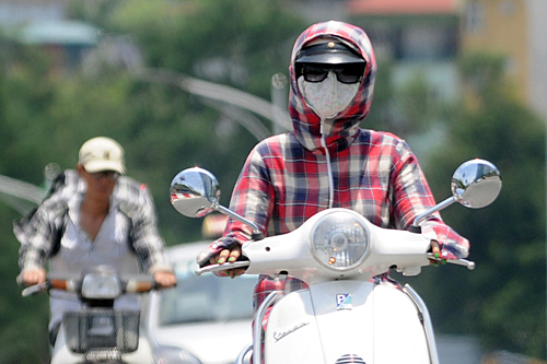 Tia cực tím tại Hà Nội ở mức 'nguy hiểm'